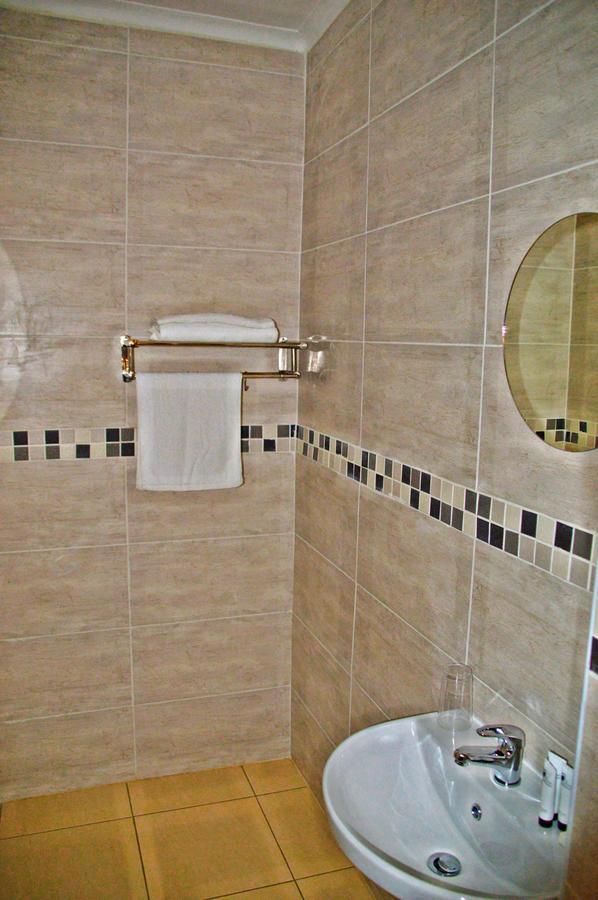 Cosy Palms Bed & Breakfast Gaborone Exterior photo